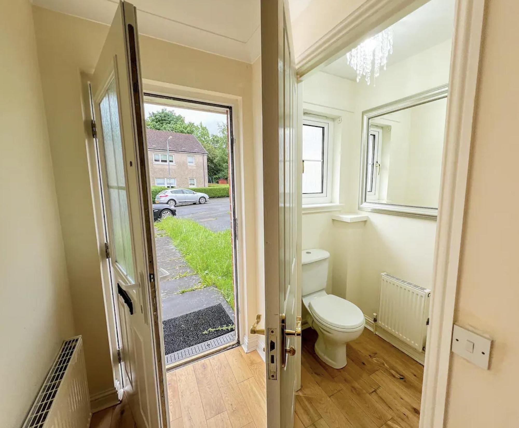 Glasgow Central - Entire House - Free Parking , Free Super Fast Wifi , Private Garden & Parking Security エクステリア 写真