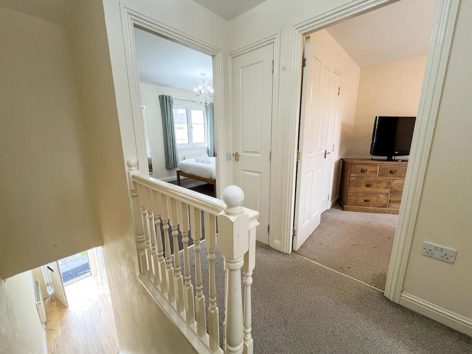 Glasgow Central - Entire House - Free Parking , Free Super Fast Wifi , Private Garden & Parking Security エクステリア 写真