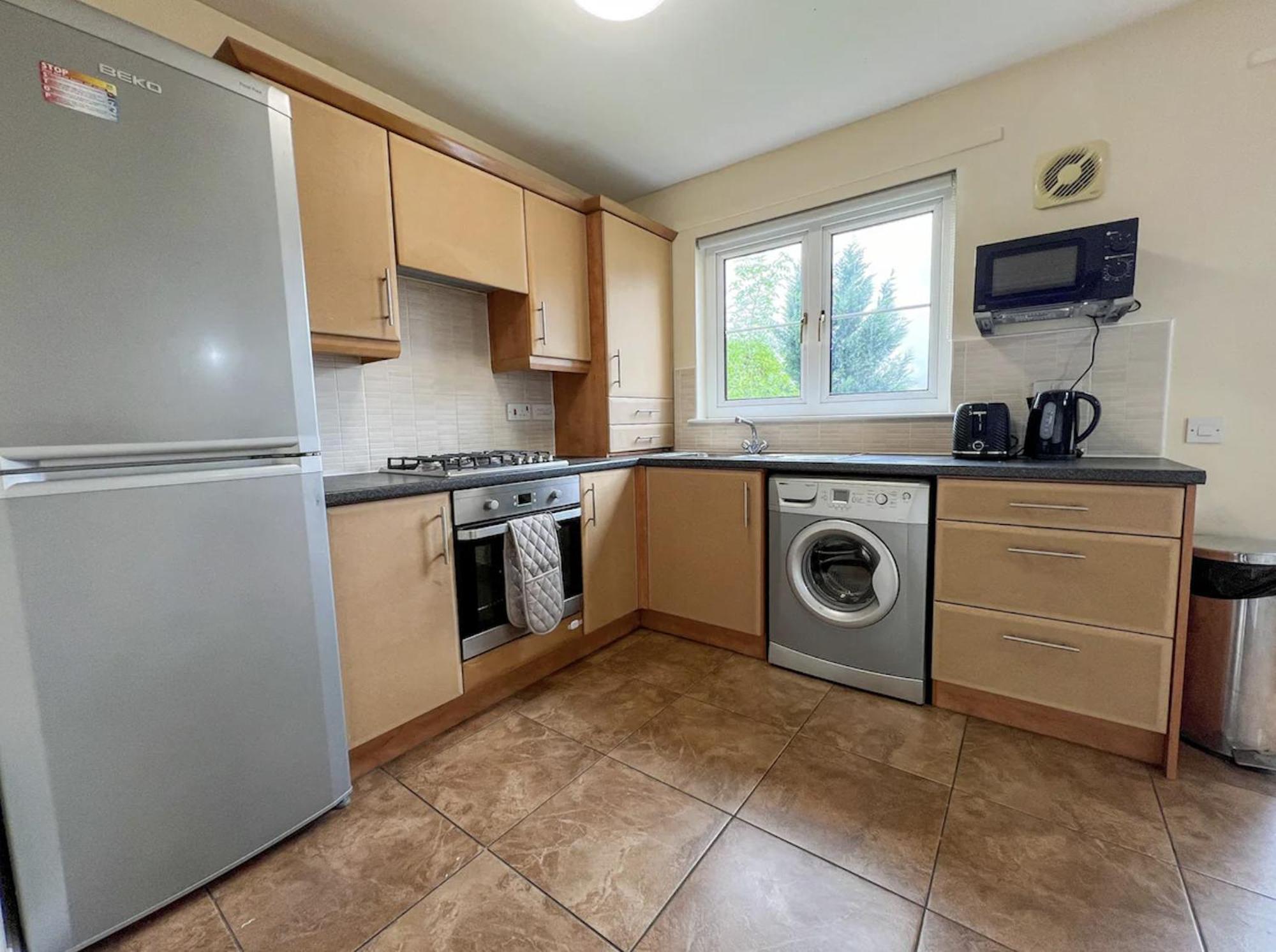 Glasgow Central - Entire House - Free Parking , Free Super Fast Wifi , Private Garden & Parking Security エクステリア 写真