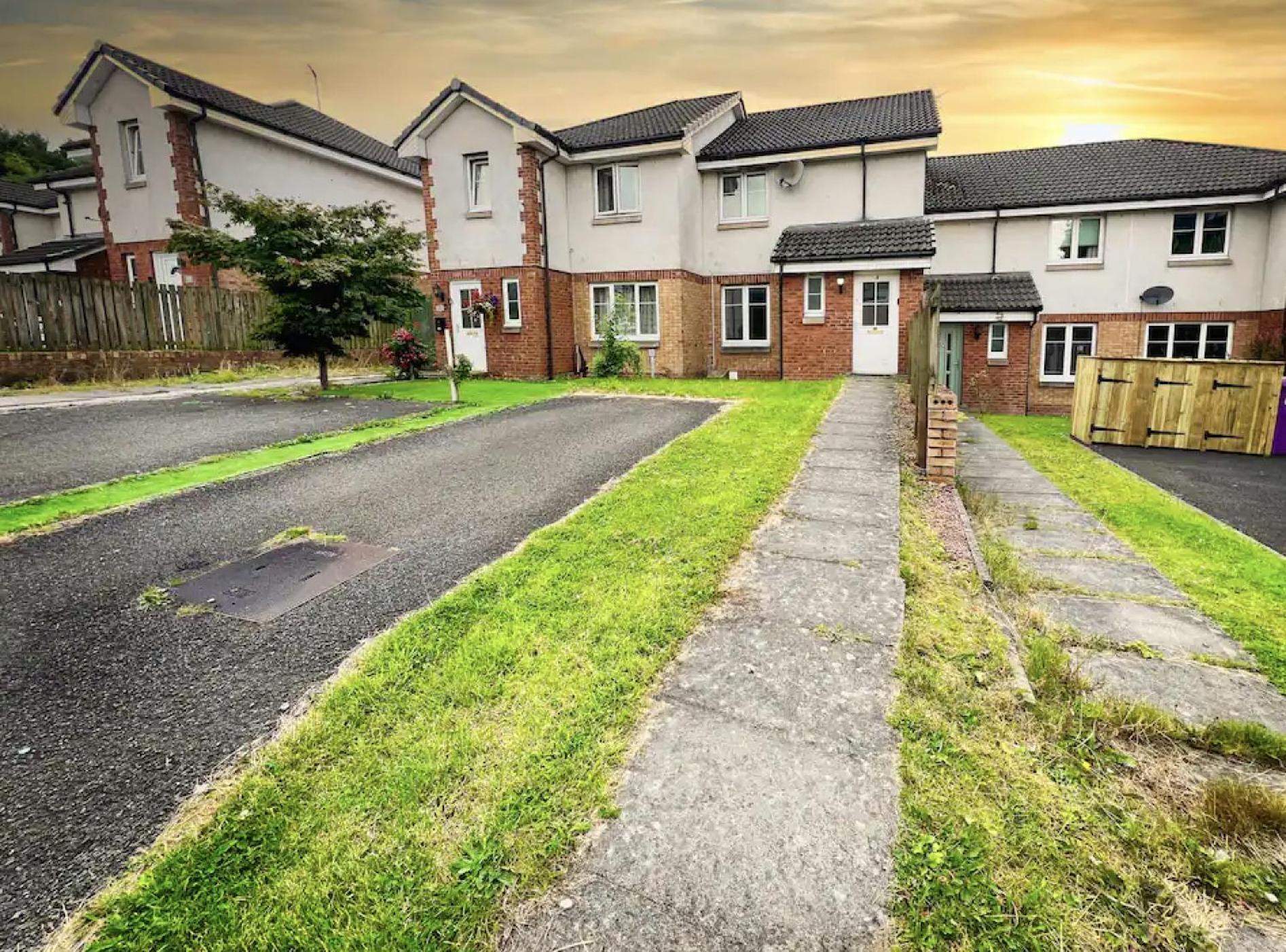 Glasgow Central - Entire House - Free Parking , Free Super Fast Wifi , Private Garden & Parking Security エクステリア 写真