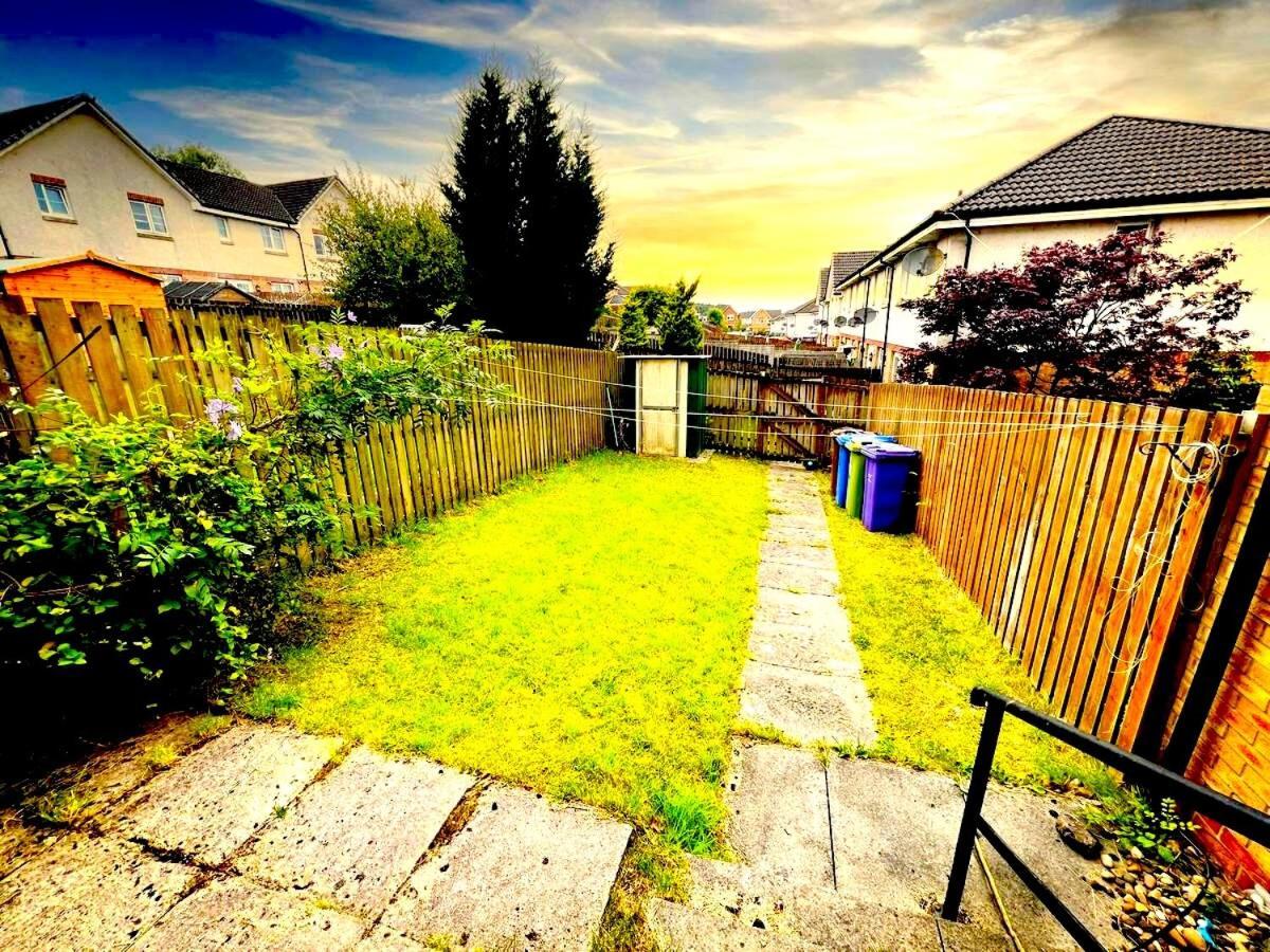 Glasgow Central - Entire House - Free Parking , Free Super Fast Wifi , Private Garden & Parking Security エクステリア 写真